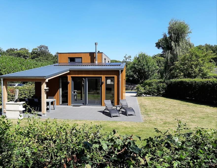 Vakantiehuis Eikzicht Gelegen Aan Het Bos Elsloo  Luaran gambar