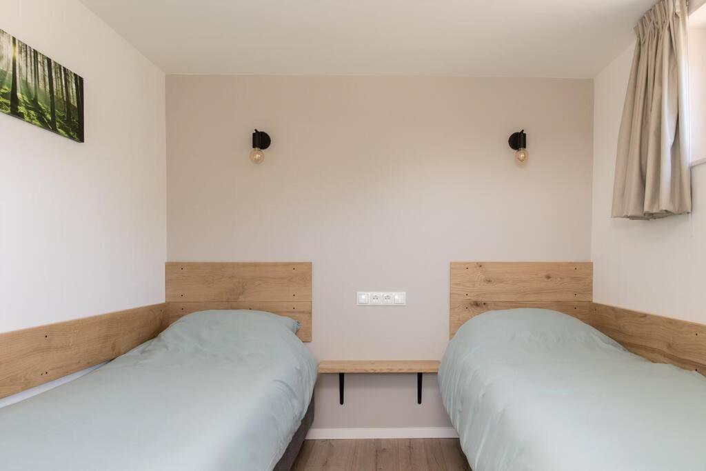 Vakantiehuis Eikzicht Gelegen Aan Het Bos Elsloo  Luaran gambar