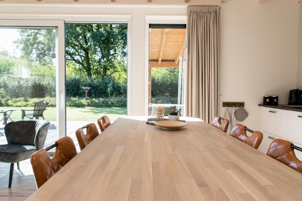 Vakantiehuis Eikzicht Gelegen Aan Het Bos Elsloo  Luaran gambar